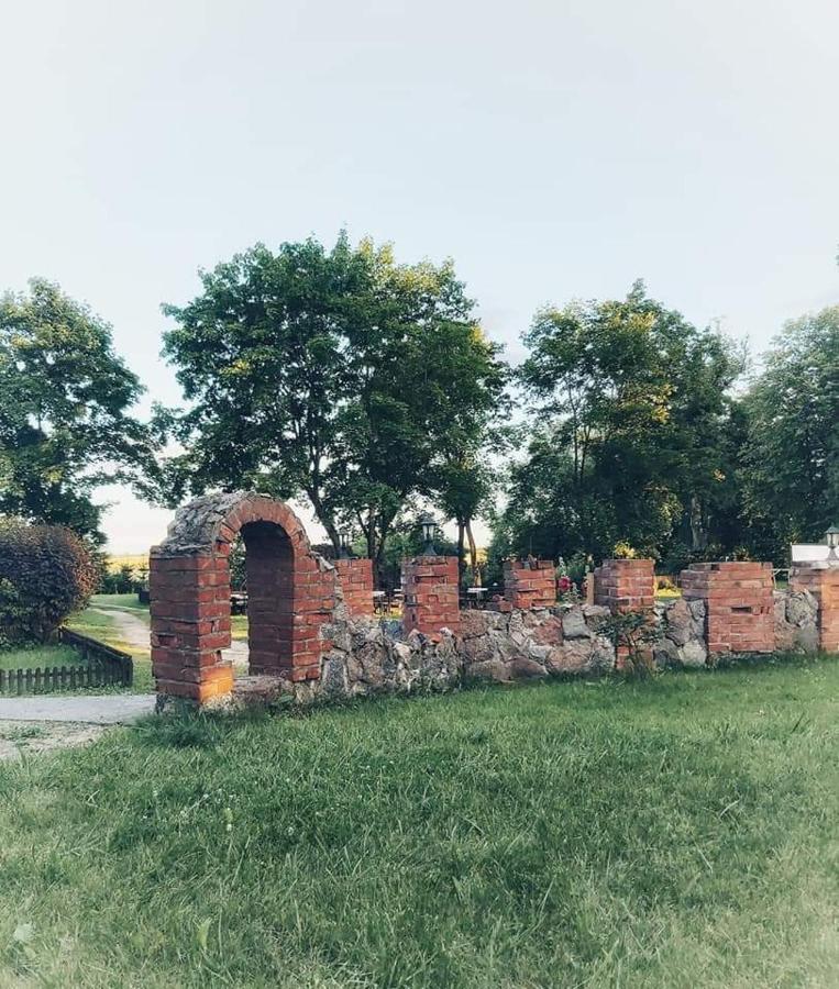 Straznica Komtura Mikołajki Exteriör bild