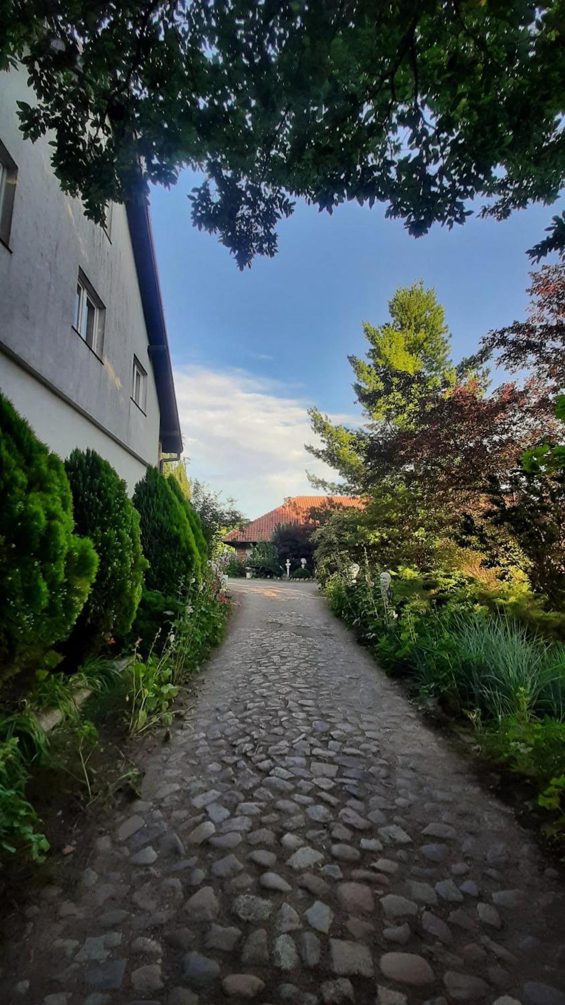 Straznica Komtura Mikołajki Exteriör bild