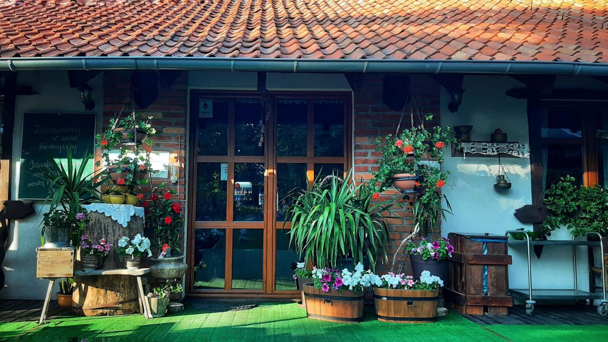 Straznica Komtura Mikołajki Exteriör bild